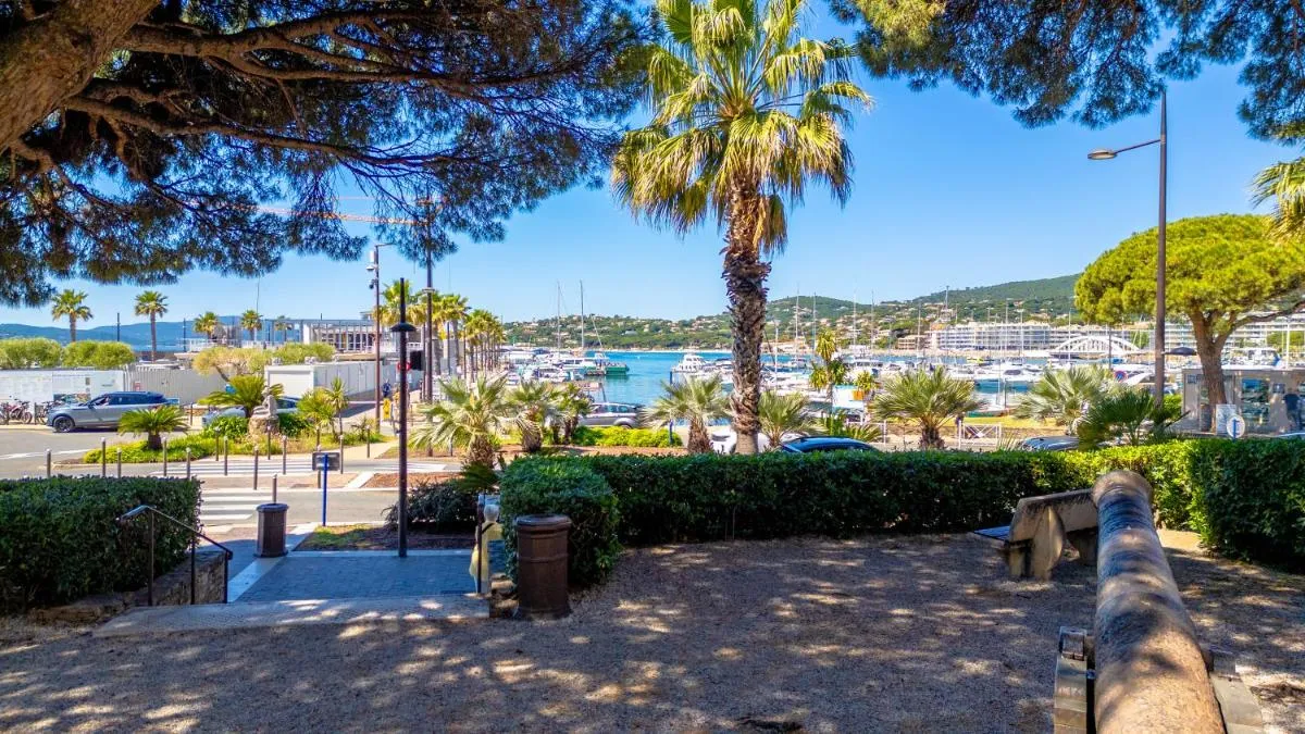 هوتيل ليس بالمييرس - Sainte-Maxime، فرنسا