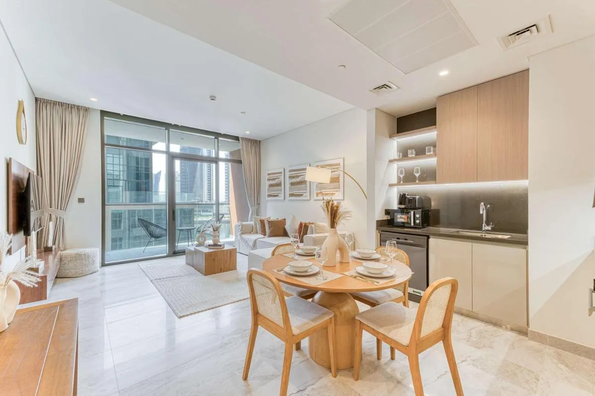 بفه - لافيسه 1بر ين ذا بينينسولا فيفي — صورة 3