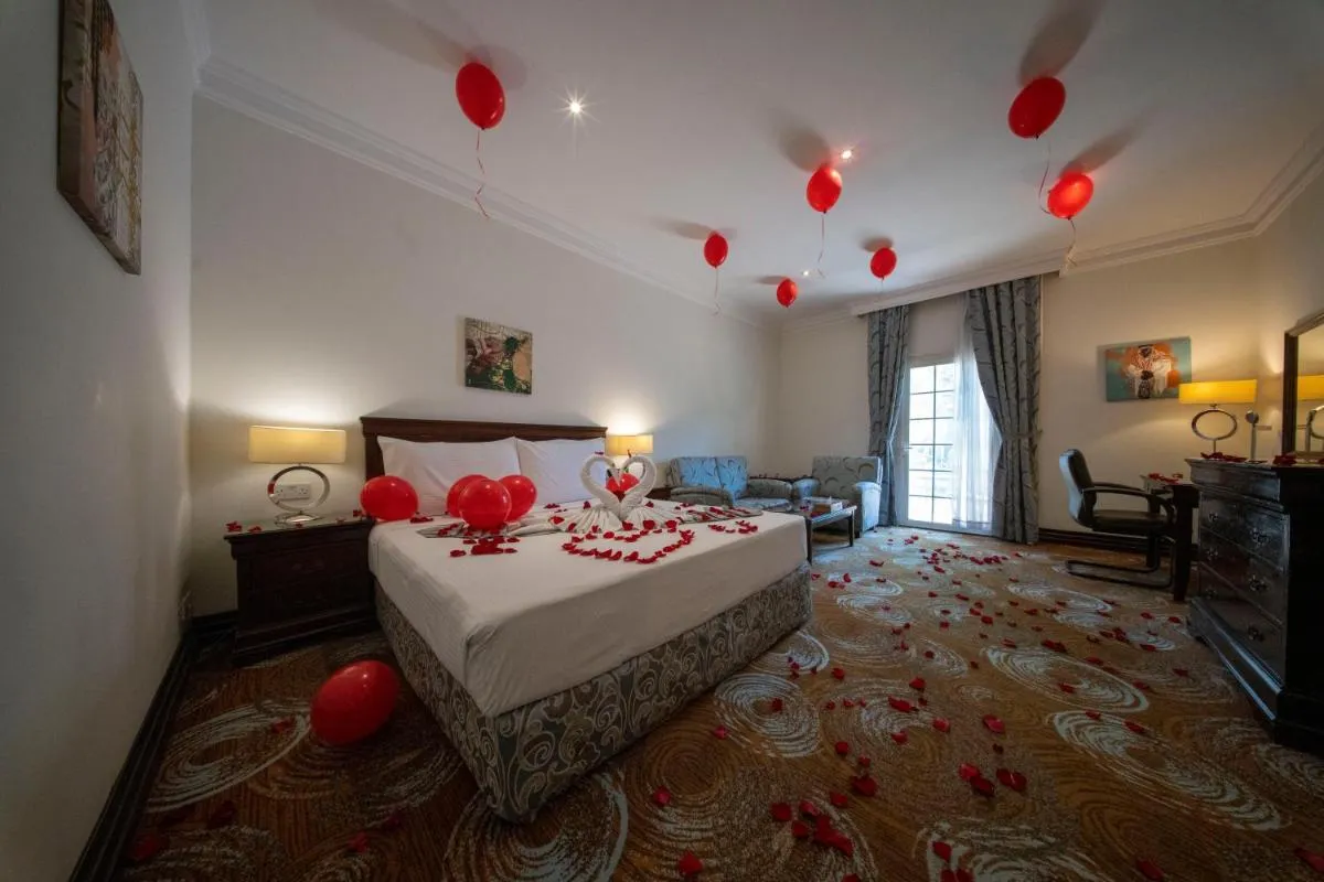 مونتروس مايفاير كوليكشن — صورة 4