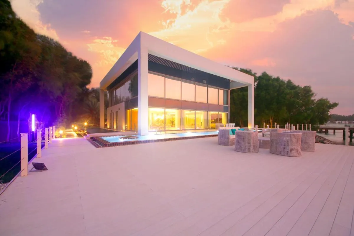 أفضل فنادق أبوظبي للعائلات 2026: من جزيرة ياس إلى السعديات