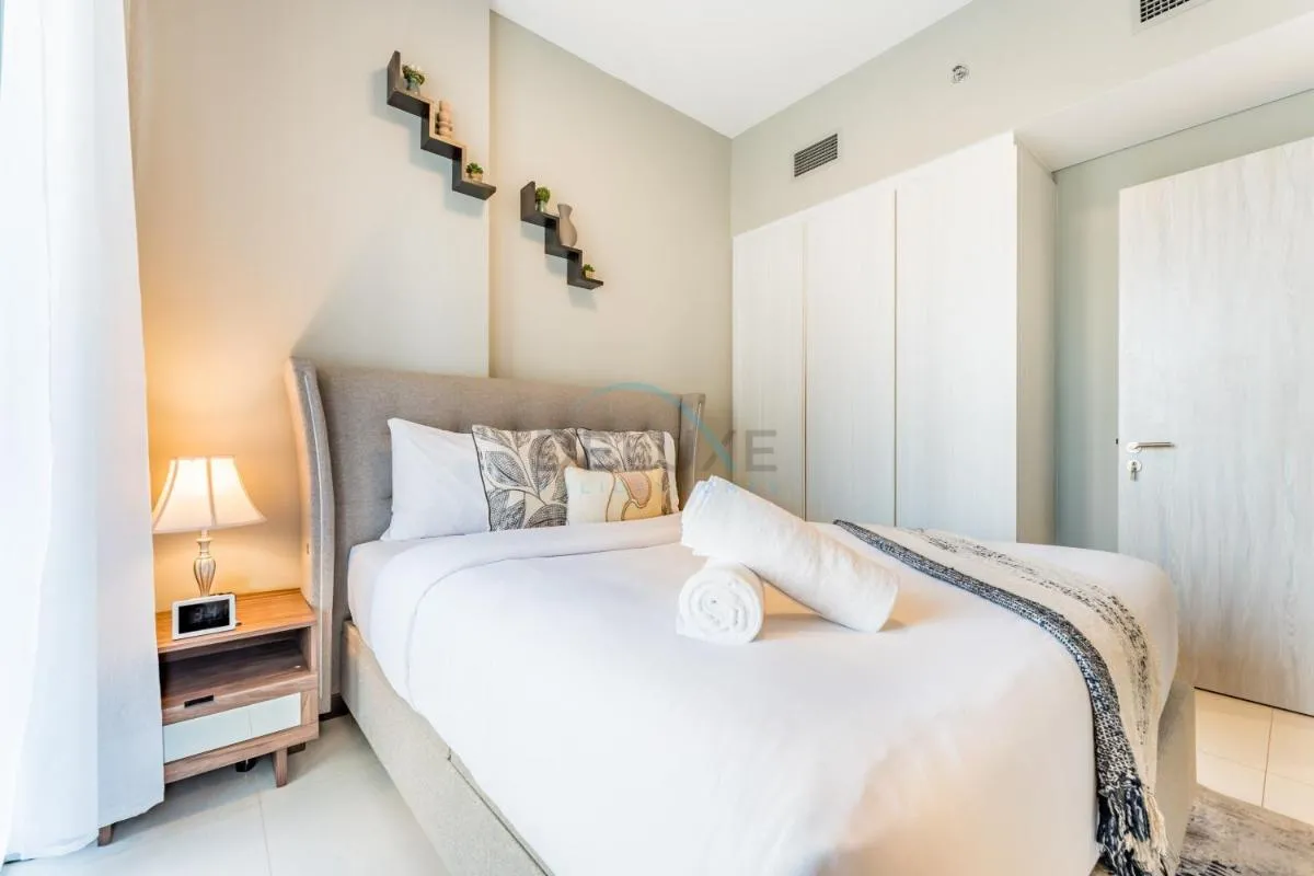 ⁨Facing the Dubai Water Canal 1BR, Minutes from Metro with Easy Downtown Access, Zada Tower, Business Bay by Deluxe Holiday Homes⁩ — صورة 9