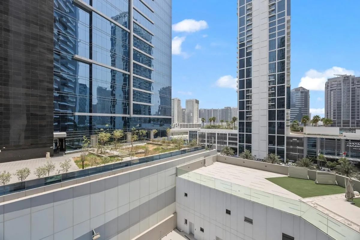 Modern Studio in Business Bay, Stylish & Central — صورة 3