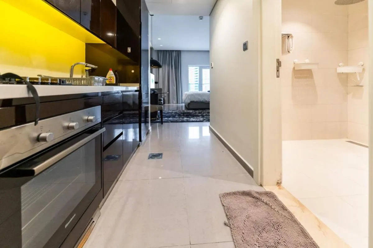⁨Downtown Dubai Studio Apartment - High floor⁩ — صورة 11