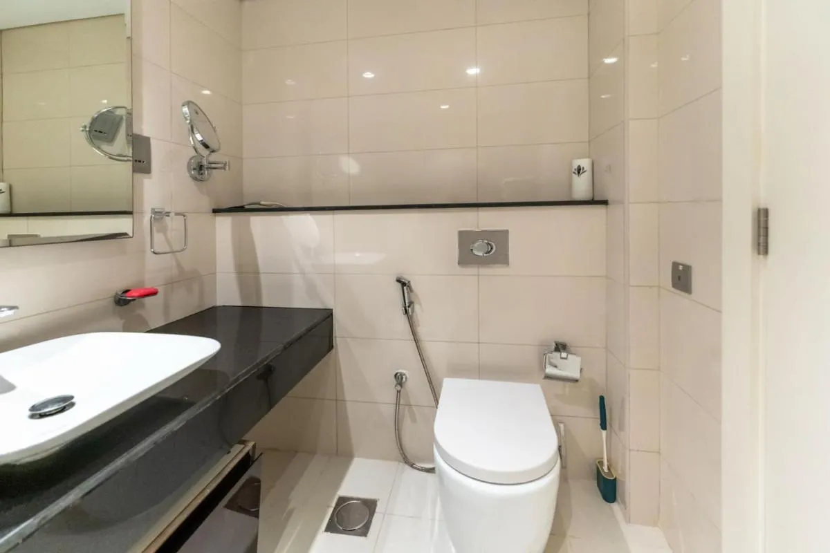⁨Downtown Dubai Studio Apartment - High floor⁩ — صورة 13