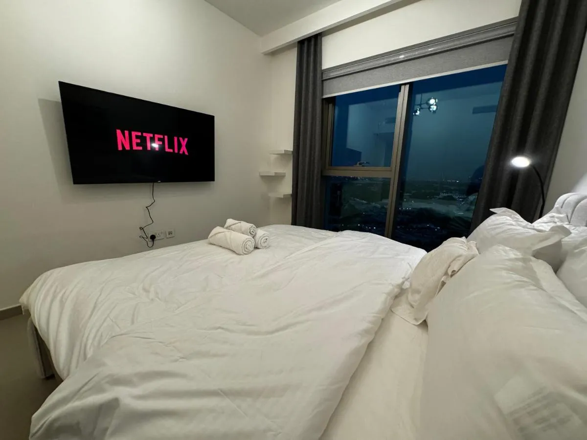 ⁨2min Walk to Dubai Mall - 2BR - Infinity Pool & Gym - Burj Khalifa⁩ — صورة 24