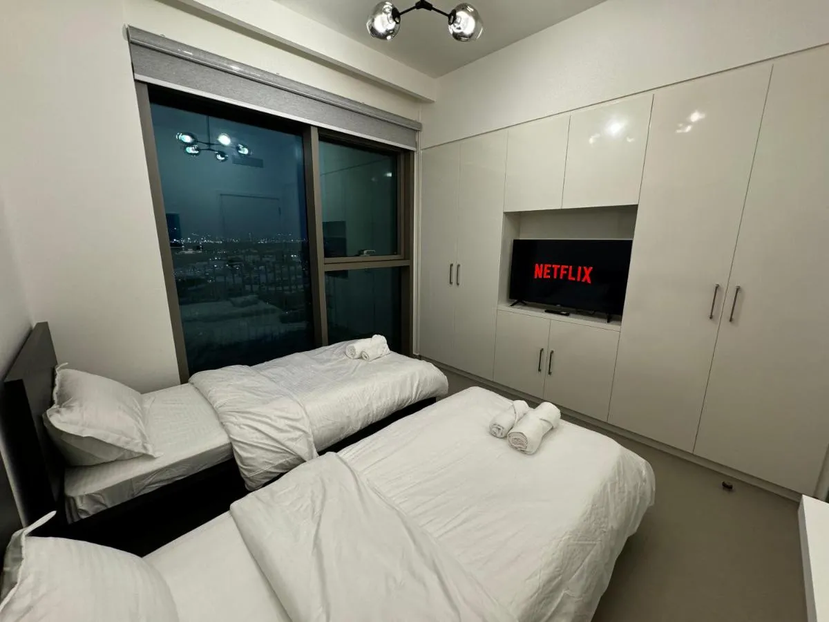 ⁨2min Walk to Dubai Mall - 2BR - Infinity Pool & Gym - Burj Khalifa⁩ — صورة 27