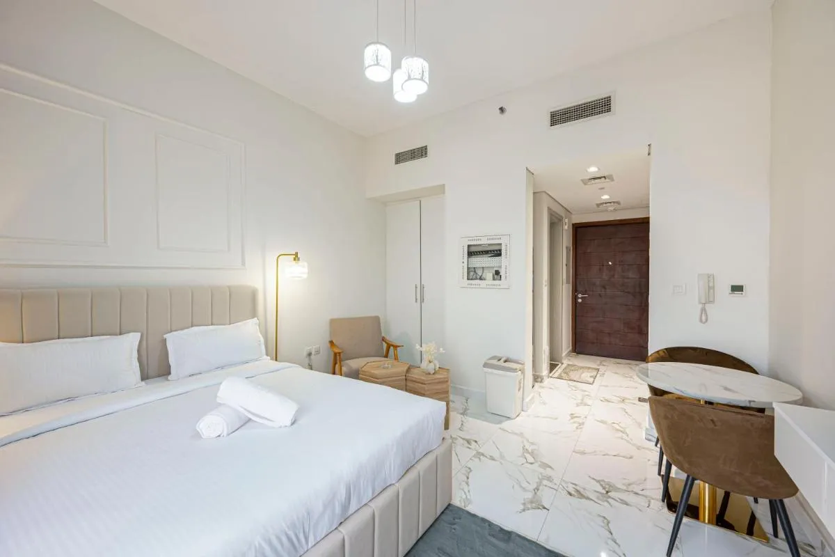 Luxurious Studio Near Dubailand Landmarks — صورة 3