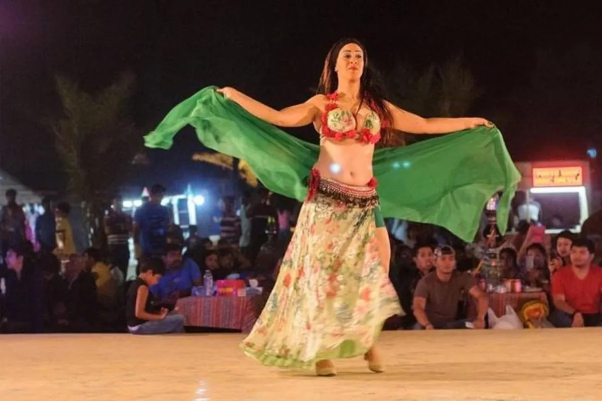 ⁨Desert Safari Dubai with BBQ Dinner⁩ — صورة 8