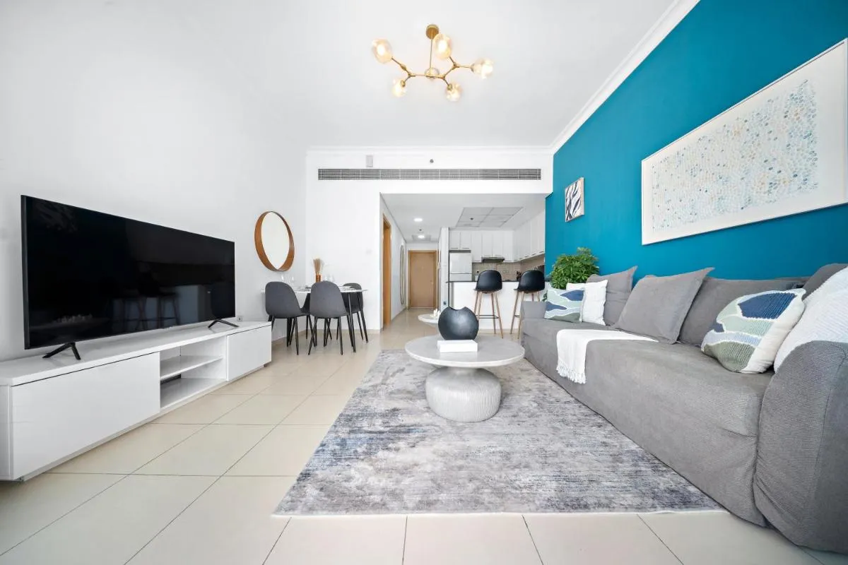 ⁨1Br Suit with Full Canal View - Down Town⁩ — صورة 10