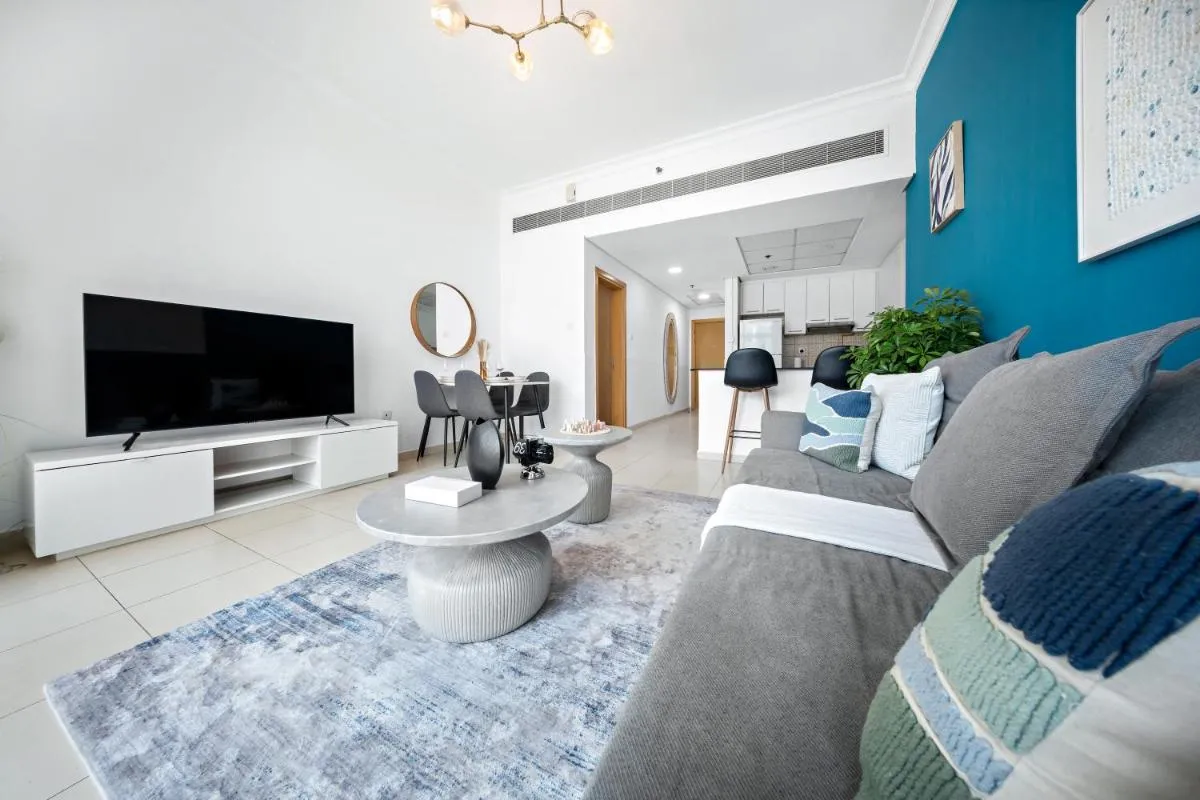 ⁨1Br Suit with Full Canal View - Down Town⁩ — صورة 12