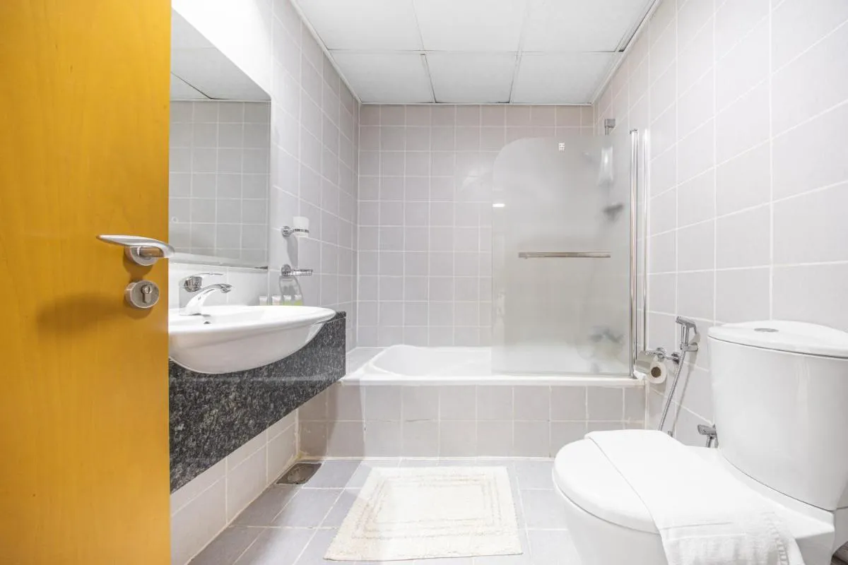 ⁨1Br Suit with Full Canal View - Down Town⁩ — صورة 16