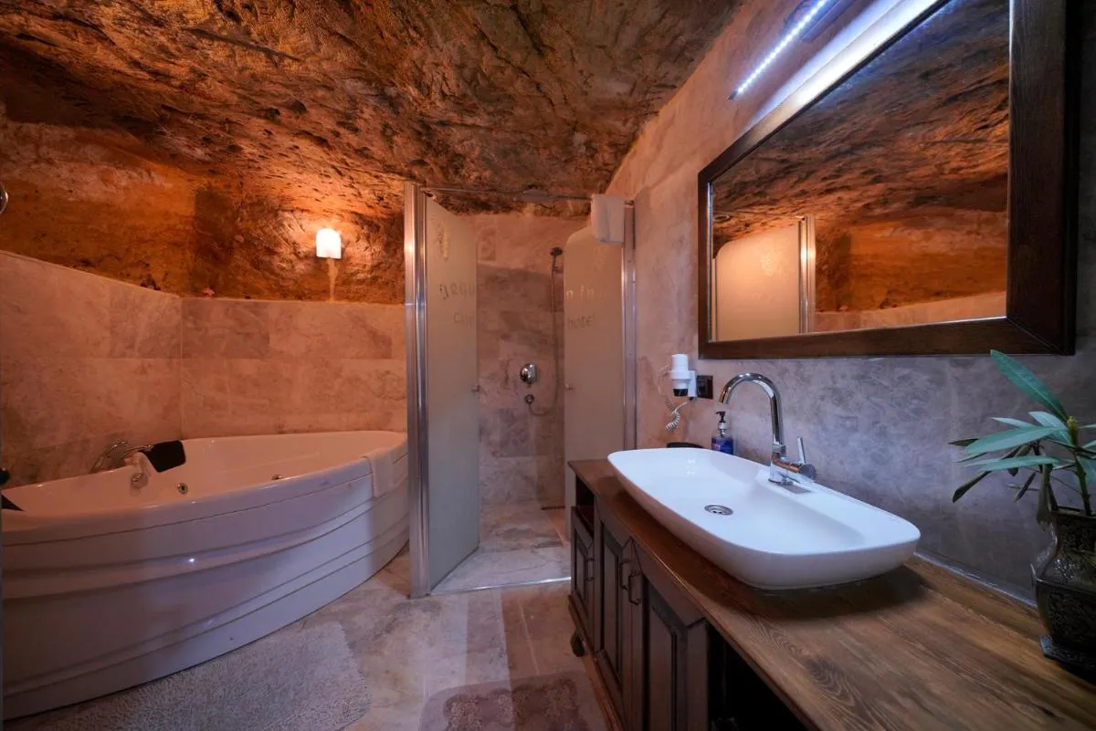 ⁨rgp Inn Cave Hotel⁩ — صورة 26