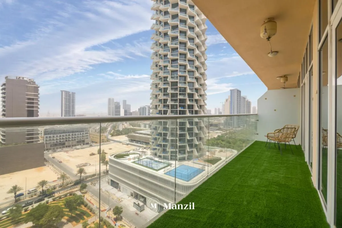 Manzil - Central 1BHK in JVC w Pool near Dubai Sports City — صورة 3