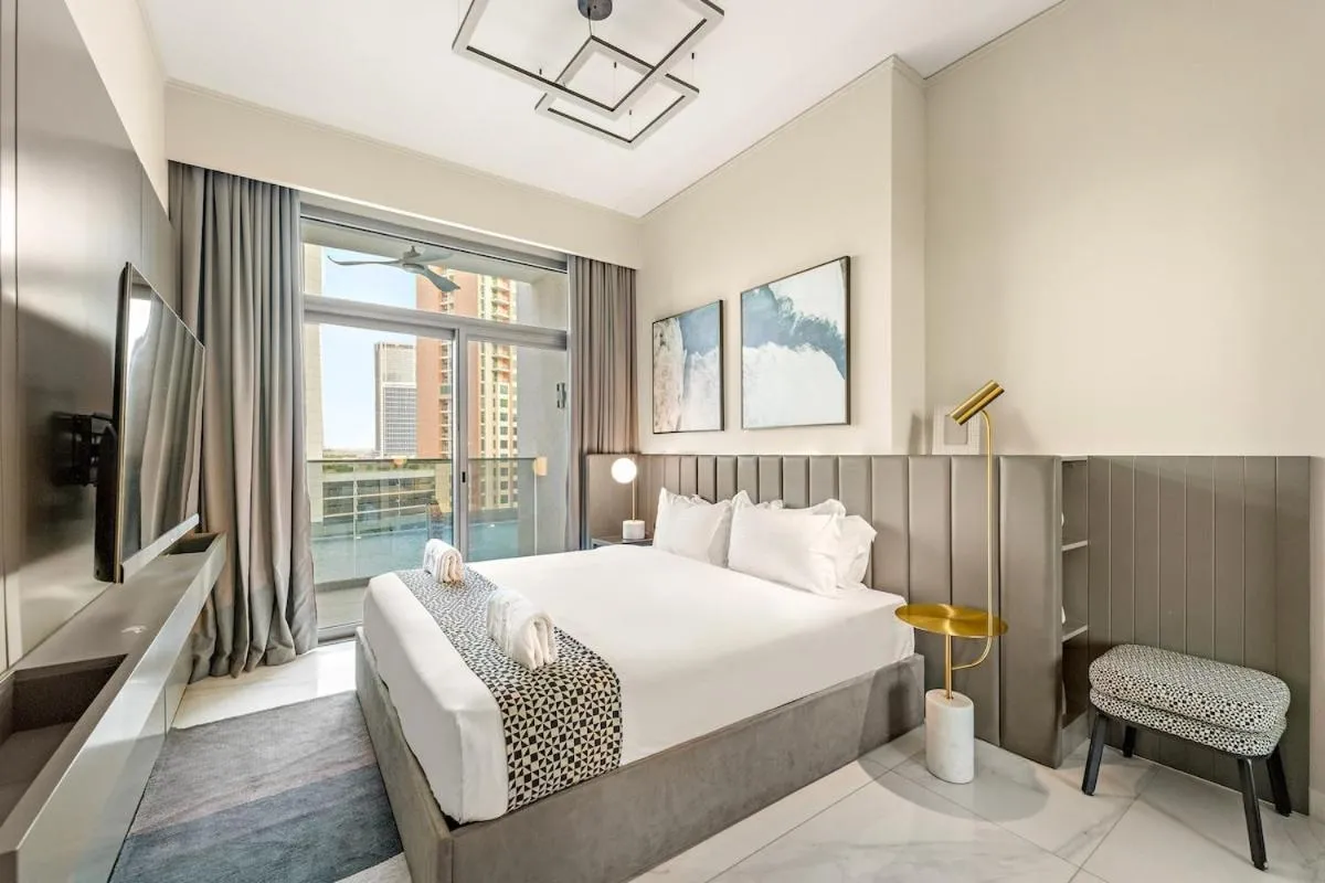 ⁨FIRST CLASS 2BR Pool View and near Dubai Mall⁩ — صورة 7