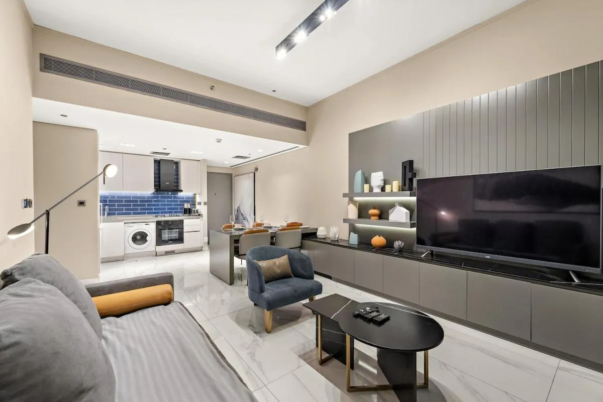 ⁨FIRST CLASS 2BR Pool View and near Dubai Mall⁩ — صورة 8