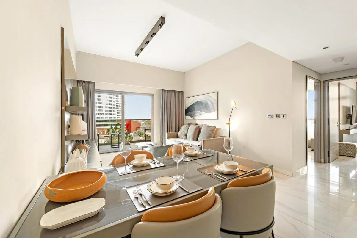 ⁨FIRST CLASS 2BR Pool View and near Dubai Mall⁩ — صورة 12