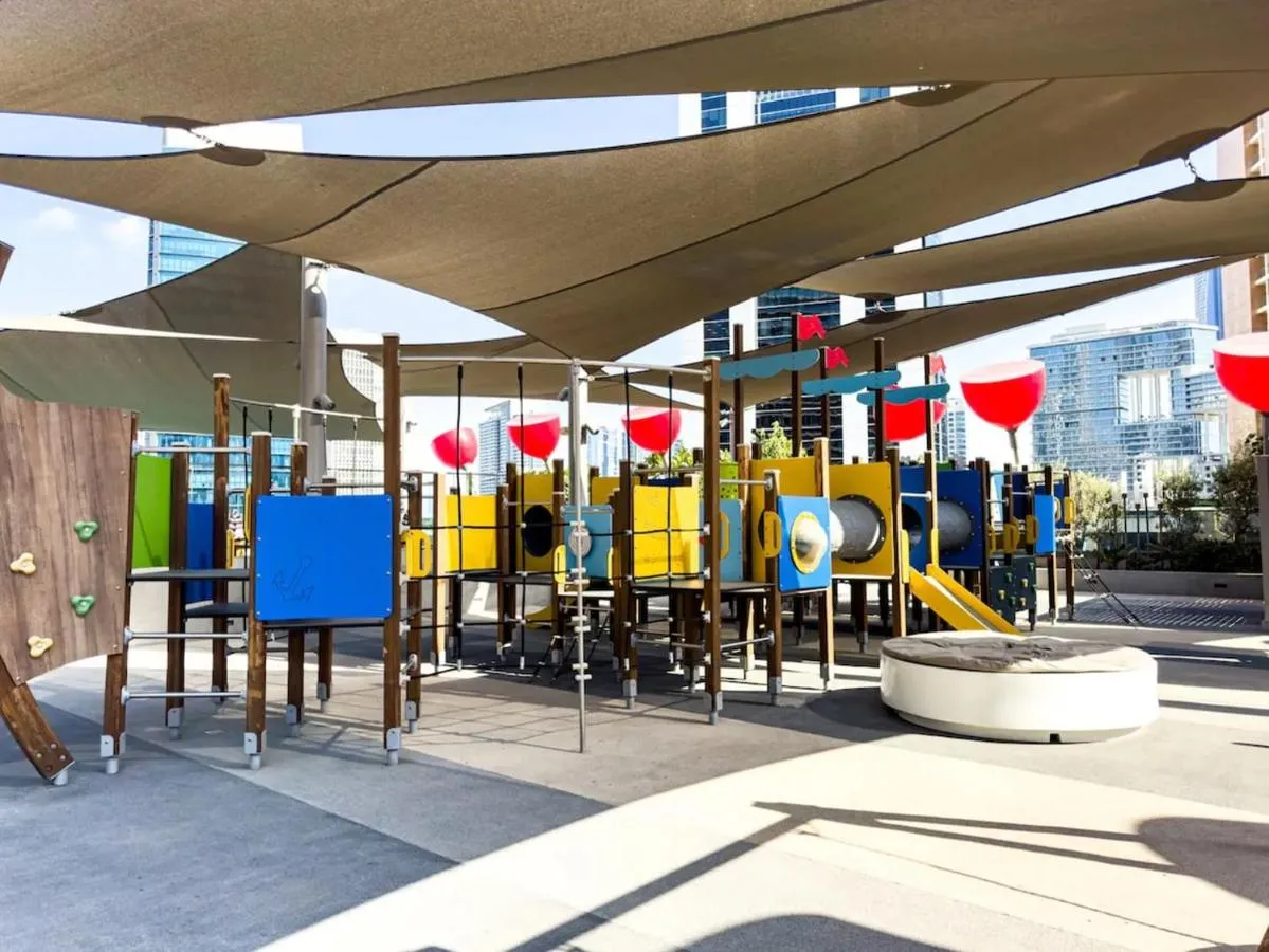 ⁨FIRST CLASS 2BR Pool View and near Dubai Mall⁩ — صورة 18