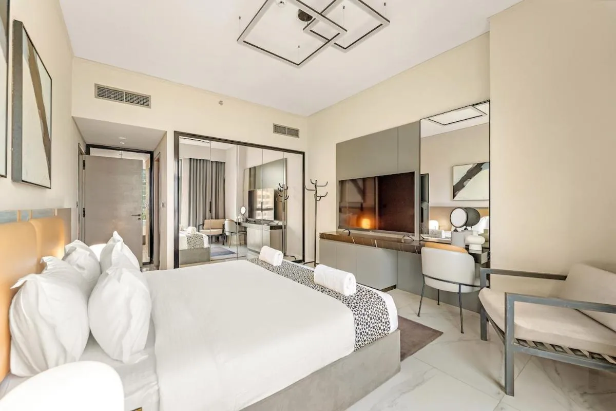 ⁨FIRST CLASS 2BR Pool View and near Dubai Mall⁩ — صورة 20
