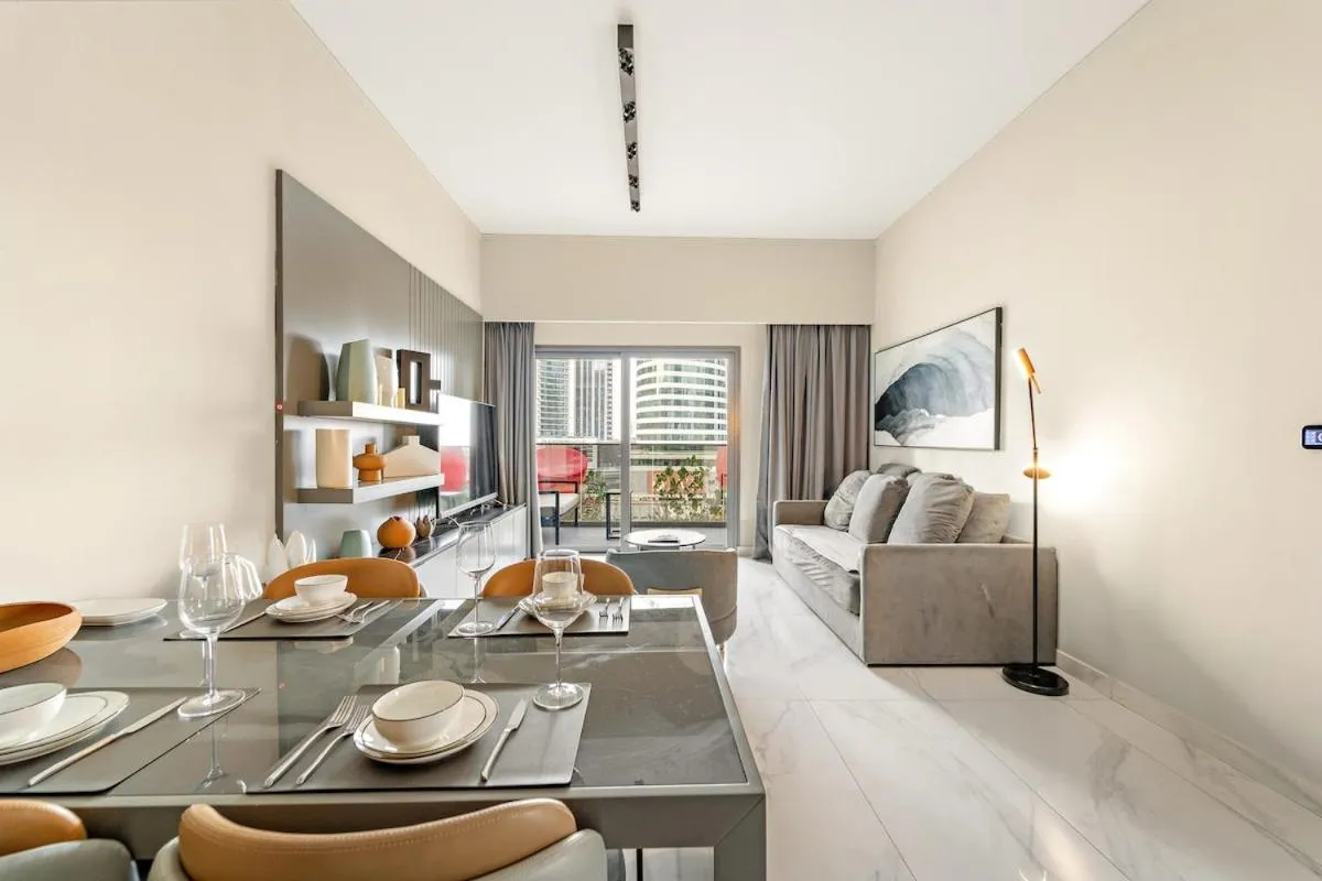 ⁨FIRST CLASS 2BR Pool View and near Dubai Mall⁩ — صورة 26
