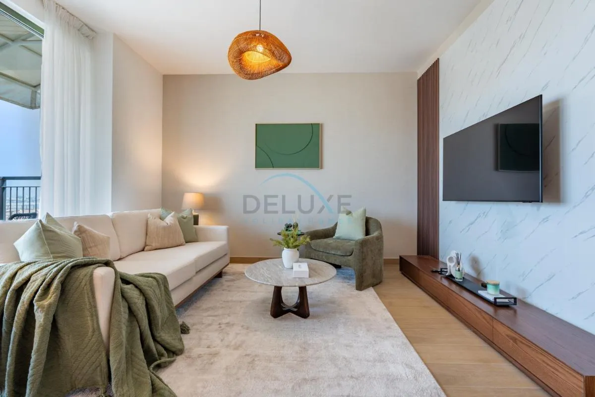 Urban Beachside 2BR with a Glimpse of Burj Khalifa, Near Jumeirah Beaches, Short Drive to Mercato Mall, La Sirene Building 4, Jumeirah by Deluxe Holiday Homes — صورة 2