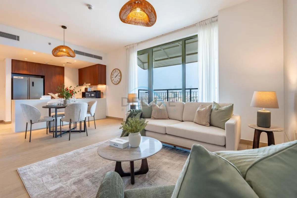 Urban Beachside 2BR with a Glimpse of Burj Khalifa, Near Jumeirah Beaches, Short Drive to Mercato Mall, La Sirene Building 4, Jumeirah by Deluxe Holiday Homes — صورة 3