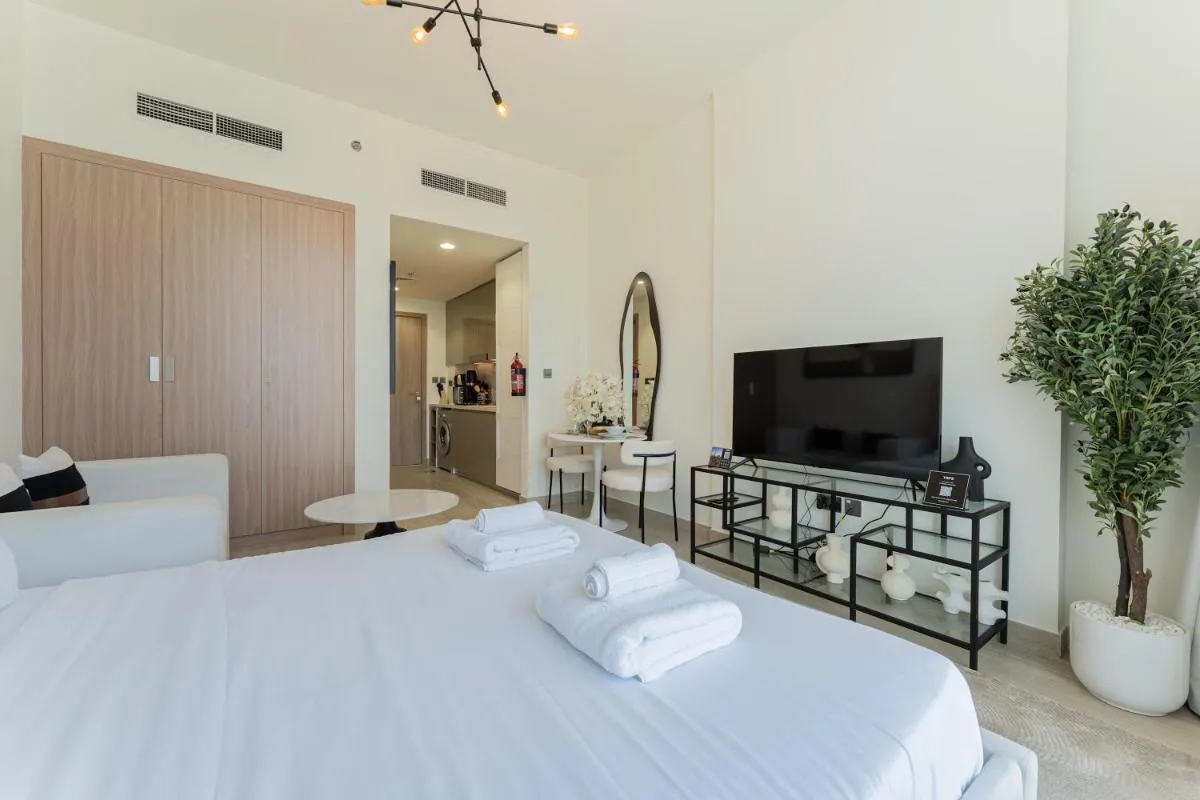 ⁨TRPS - Azizi Riviera 23, Al Meydan - Contemporary Studio in the Heart of Dubai⁩ — صورة 6