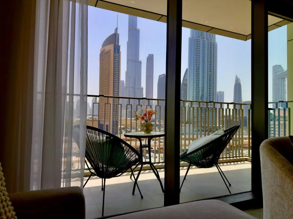 ⁨Burj Khalifa View Luxe 2BR x Connected to Dubai Mall⁩ — صورة 2