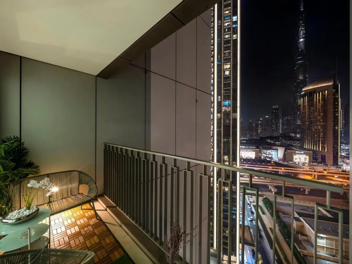 ⁨Stunning 2BR Dubai Mall Pool Gym Burj Khalifa⁩ — صورة 28