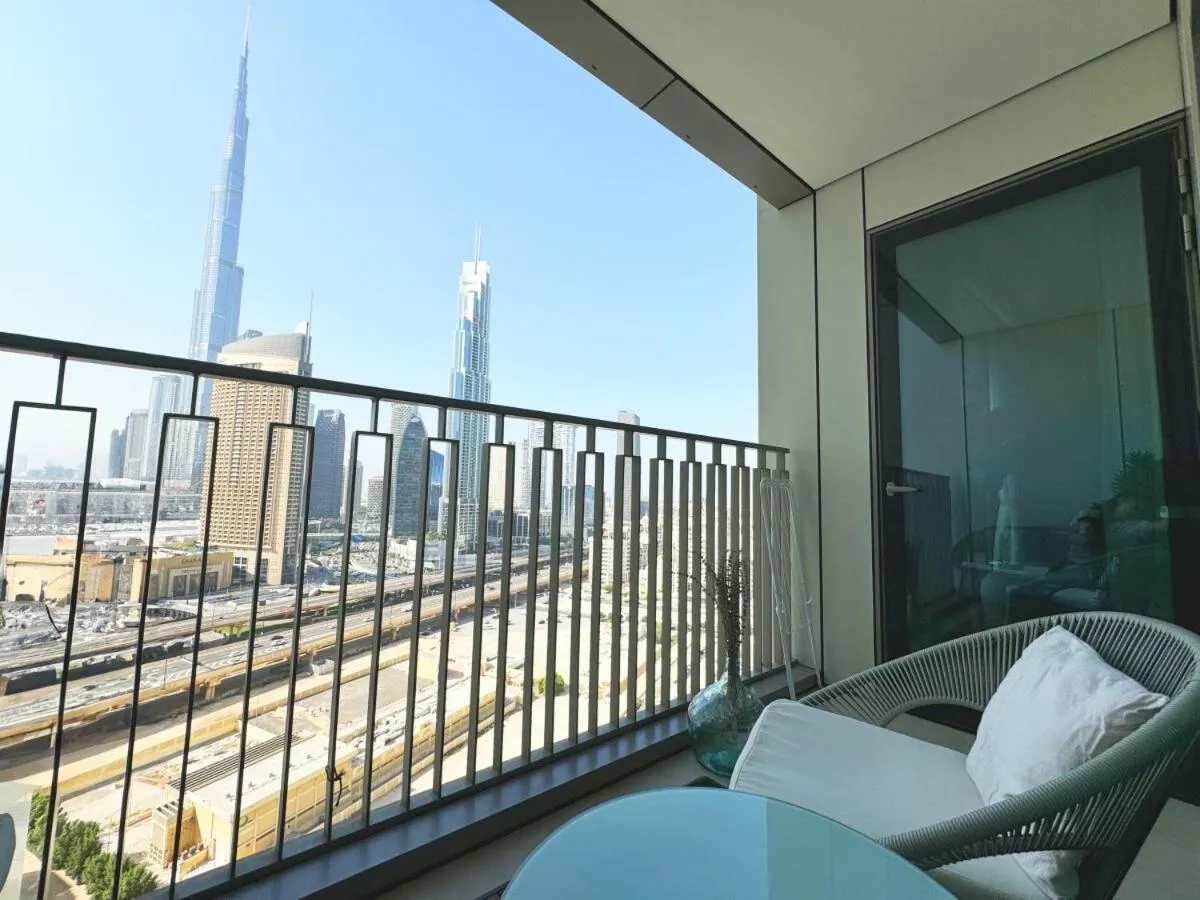 ⁨Stunning 2BR Dubai Mall Pool Gym Burj Khalifa⁩ — صورة 27