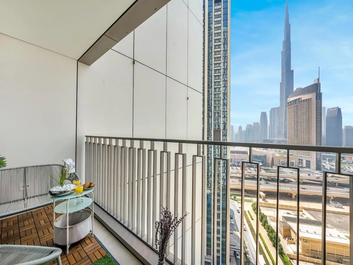 ⁨Stunning 2BR Dubai Mall Pool Gym Burj Khalifa⁩ — صورة 20