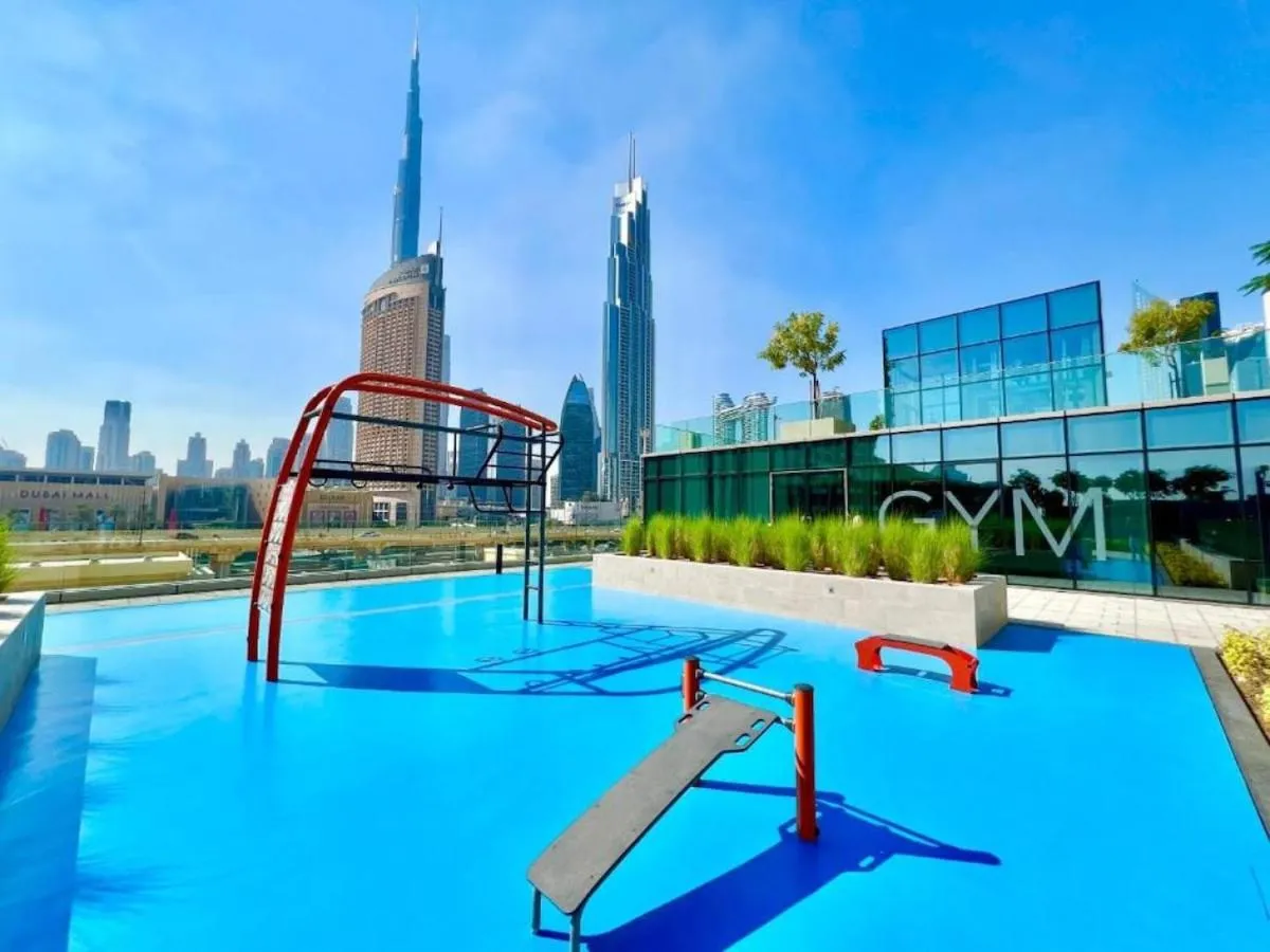 ⁨Stunning 2BR Dubai Mall Pool Gym Burj Khalifa⁩ — صورة 8