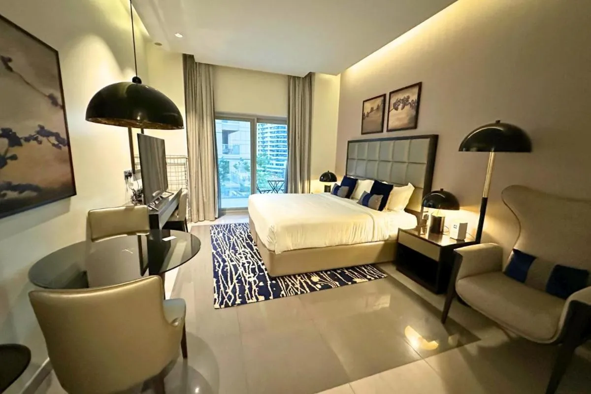 Stunning Burj Views Studio Mins to Dubai Mall 603
