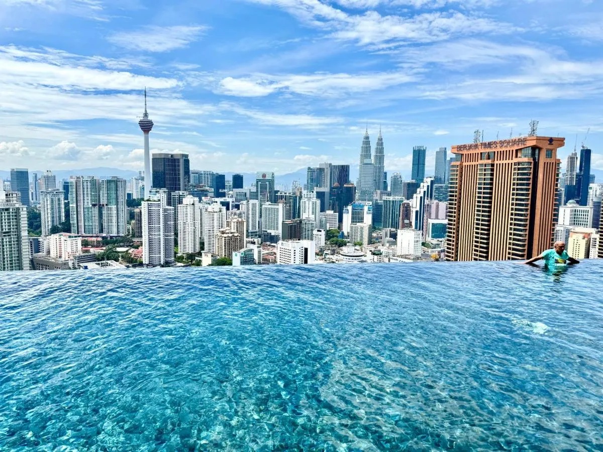 لوكنتيا ينفينيتي بول سويت كوالا لومبور — صورة 3