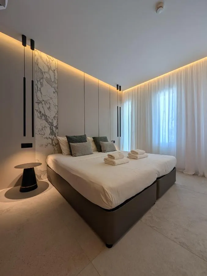 توسك إن - Larnaka، قبرص