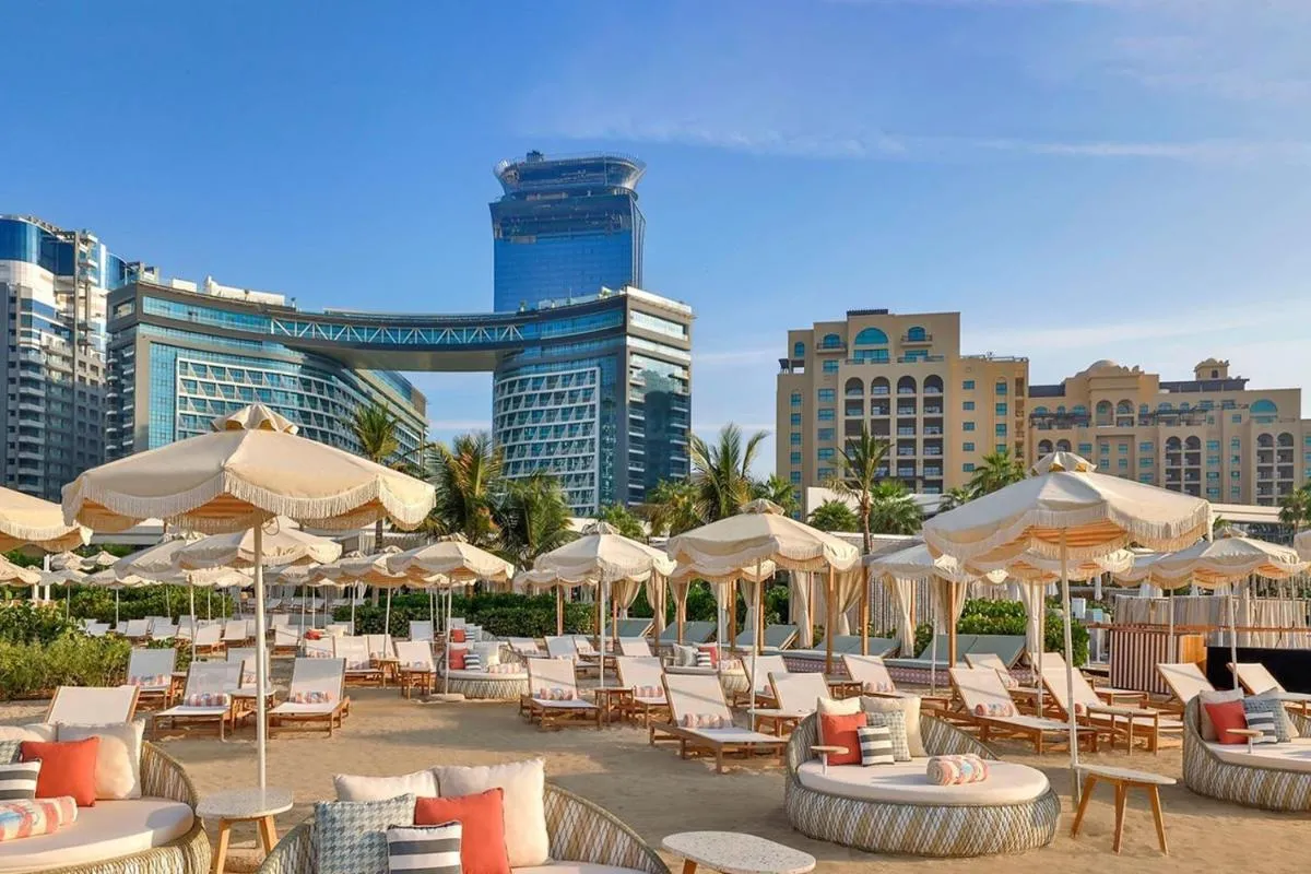 Spacious 1 bed with seaview in Seven Palm - Palm Jumeirah - IQPRO Holidays — صورة 3