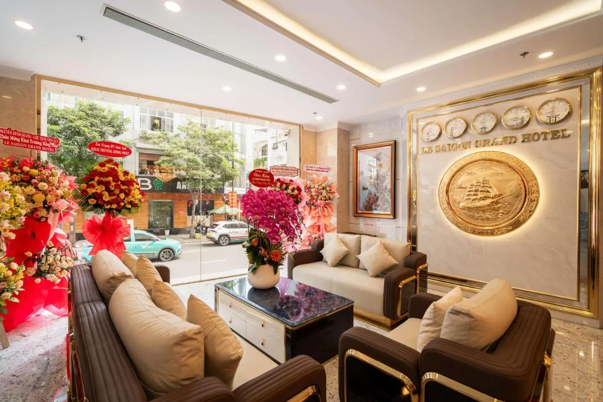 ل سايغون غراند — صورة 3