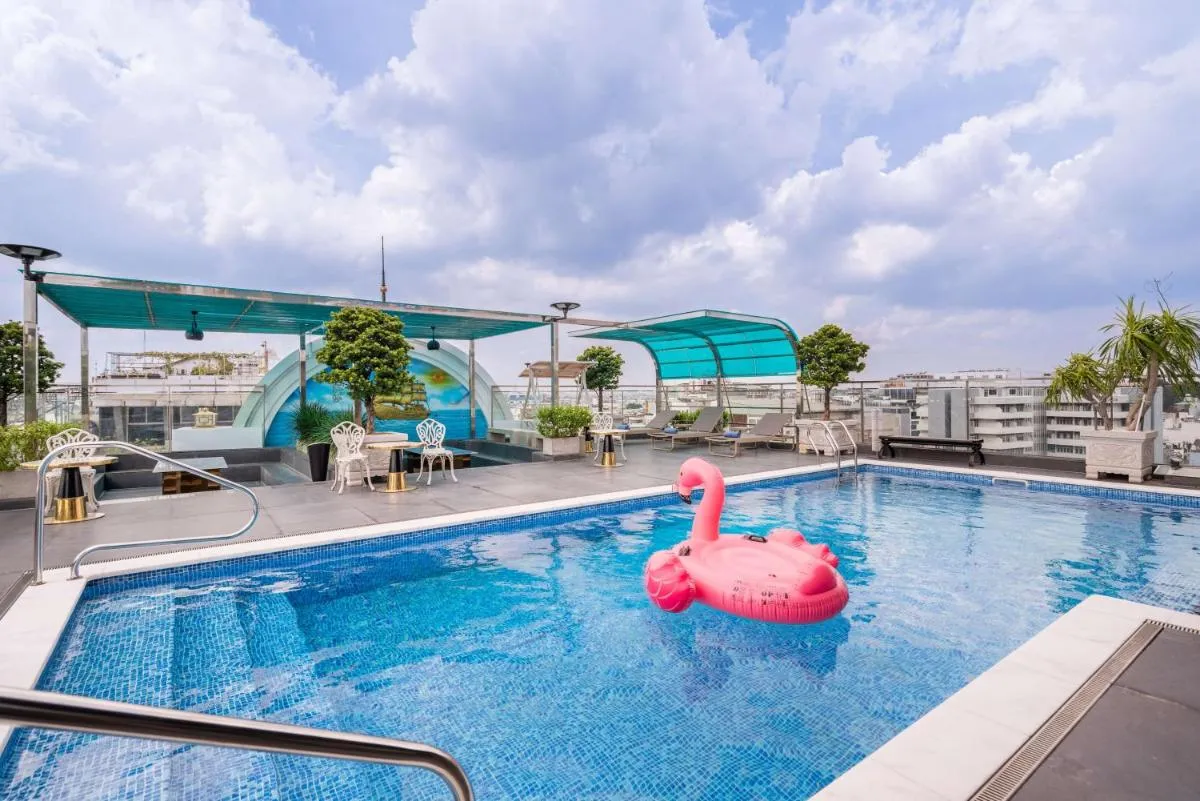 ل سايغون غراند — صورة 4