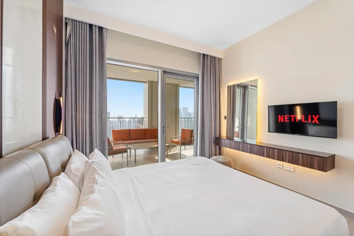 ⁨Luxury 4BR with full Burj Khalifa and Fountain View - 5Min to Dubai Mall⁩ — صورة 18