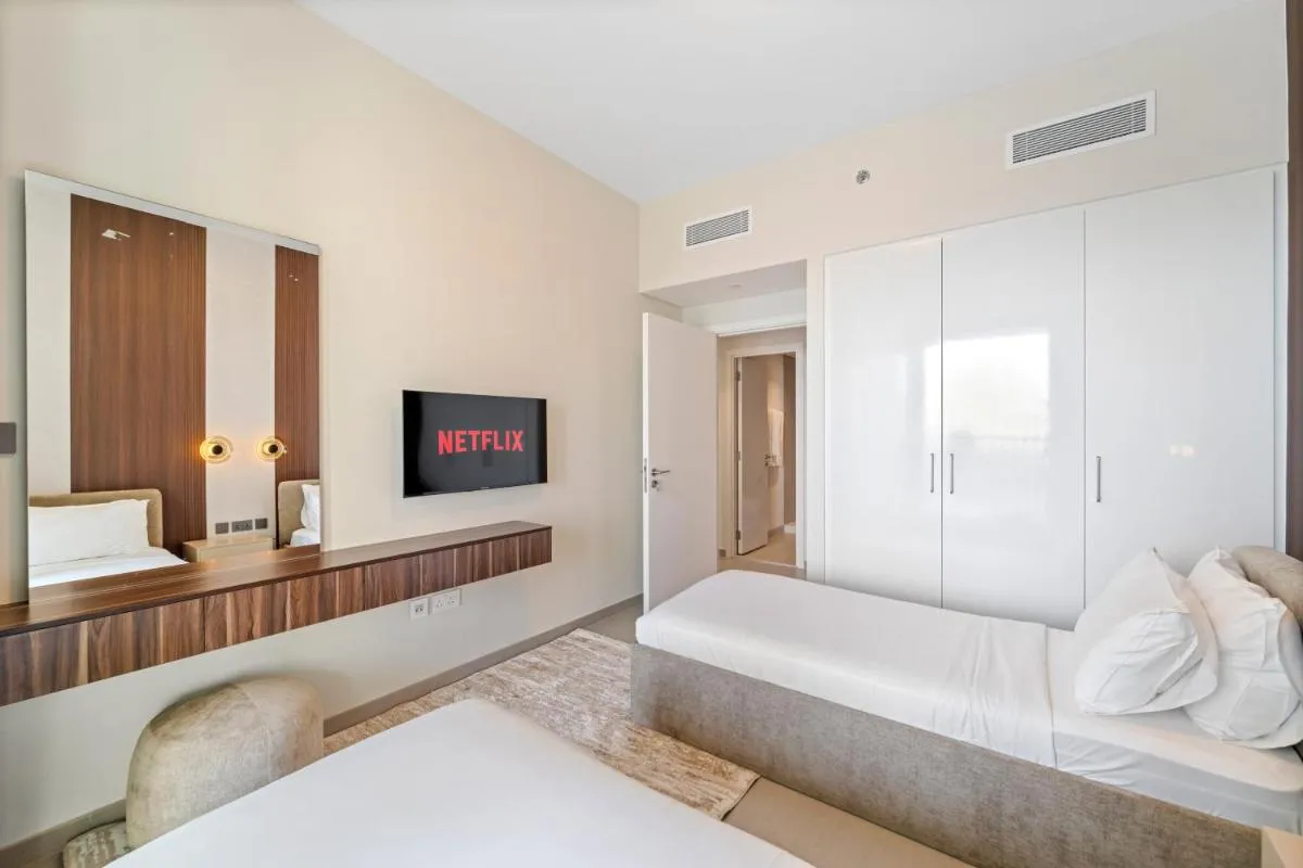 ⁨Luxury 4BR with full Burj Khalifa and Fountain View - 5Min to Dubai Mall⁩ — صورة 32