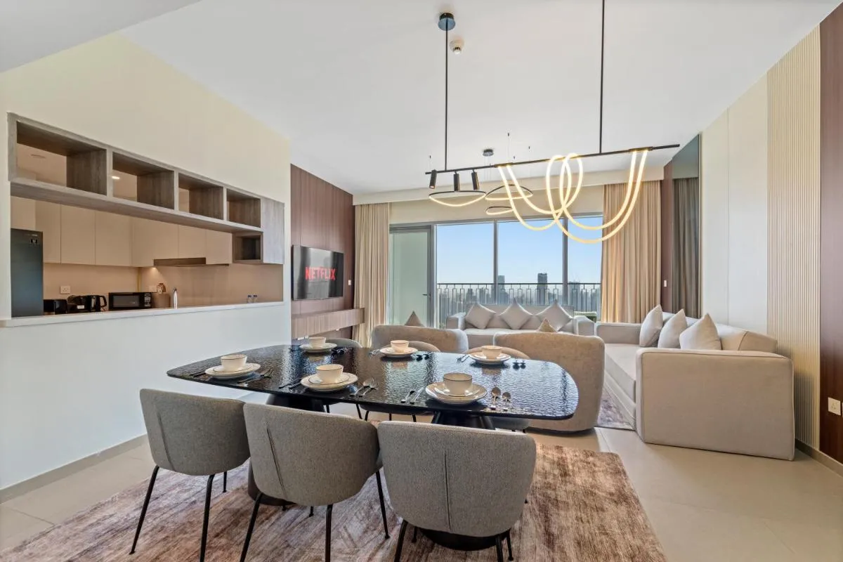 ⁨Luxury 4BR with full Burj Khalifa and Fountain View - 5Min to Dubai Mall⁩ — صورة 13