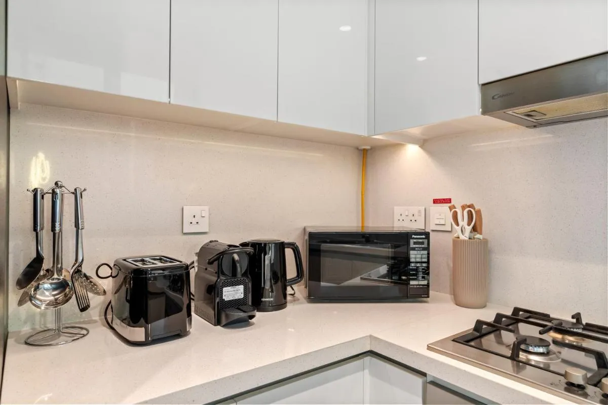 ⁨Luxury 4BR with full Burj Khalifa and Fountain View - 5Min to Dubai Mall⁩ — صورة 36