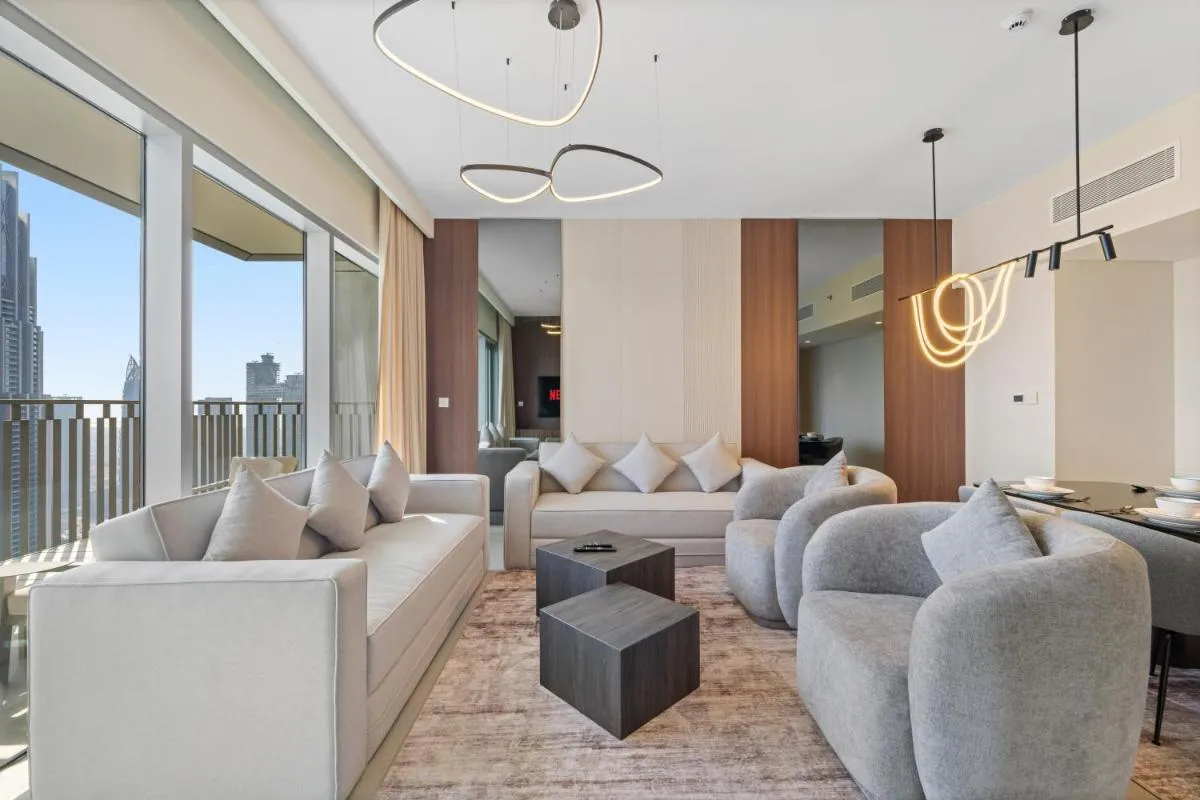 ⁨Luxury 4BR with full Burj Khalifa and Fountain View - 5Min to Dubai Mall⁩ — صورة 9