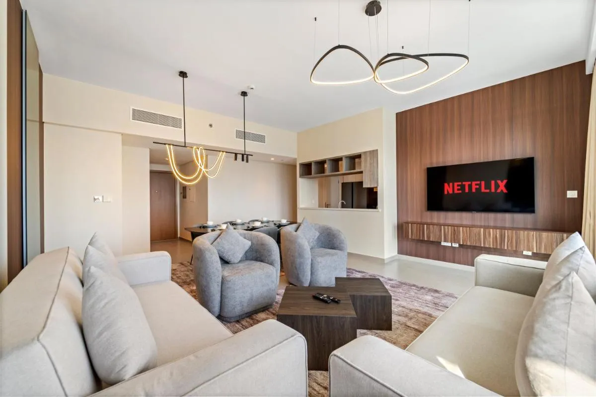 ⁨Luxury 4BR with full Burj Khalifa and Fountain View - 5Min to Dubai Mall⁩ — صورة 11