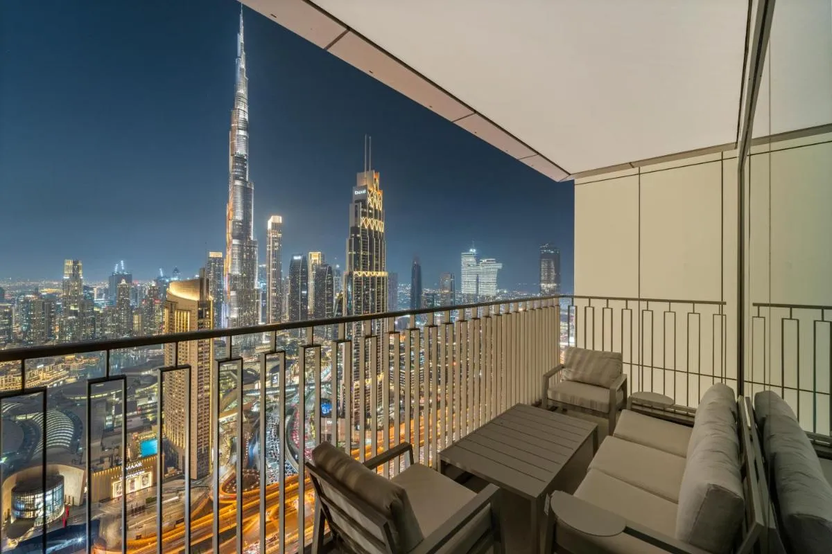 ⁨Luxury 4BR with full Burj Khalifa and Fountain View - 5Min to Dubai Mall⁩ — صورة 2
