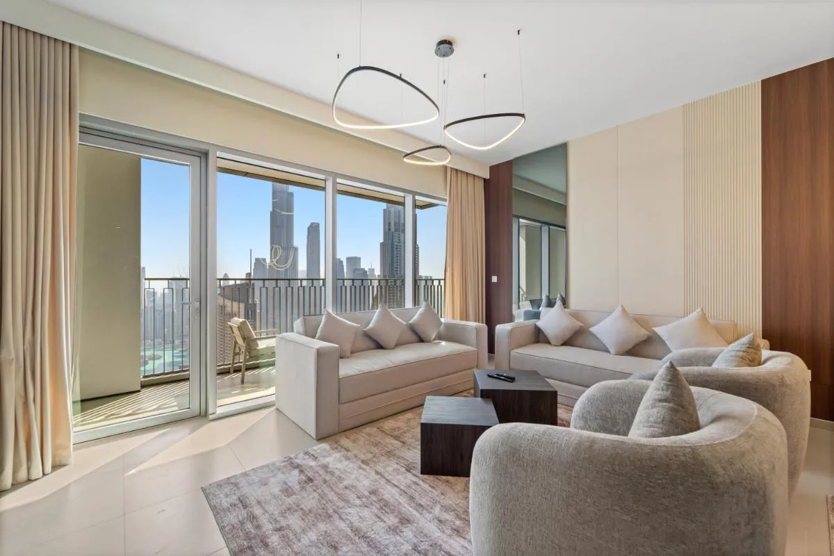 ⁨Luxury 4BR with full Burj Khalifa and Fountain View - 5Min to Dubai Mall⁩ — صورة 10