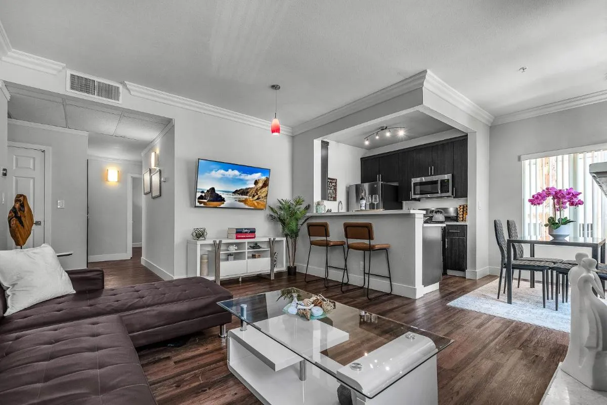 هيرت وف لا والك تو إفريثينغ - لوس أنجلوس، الولايات المتحدة