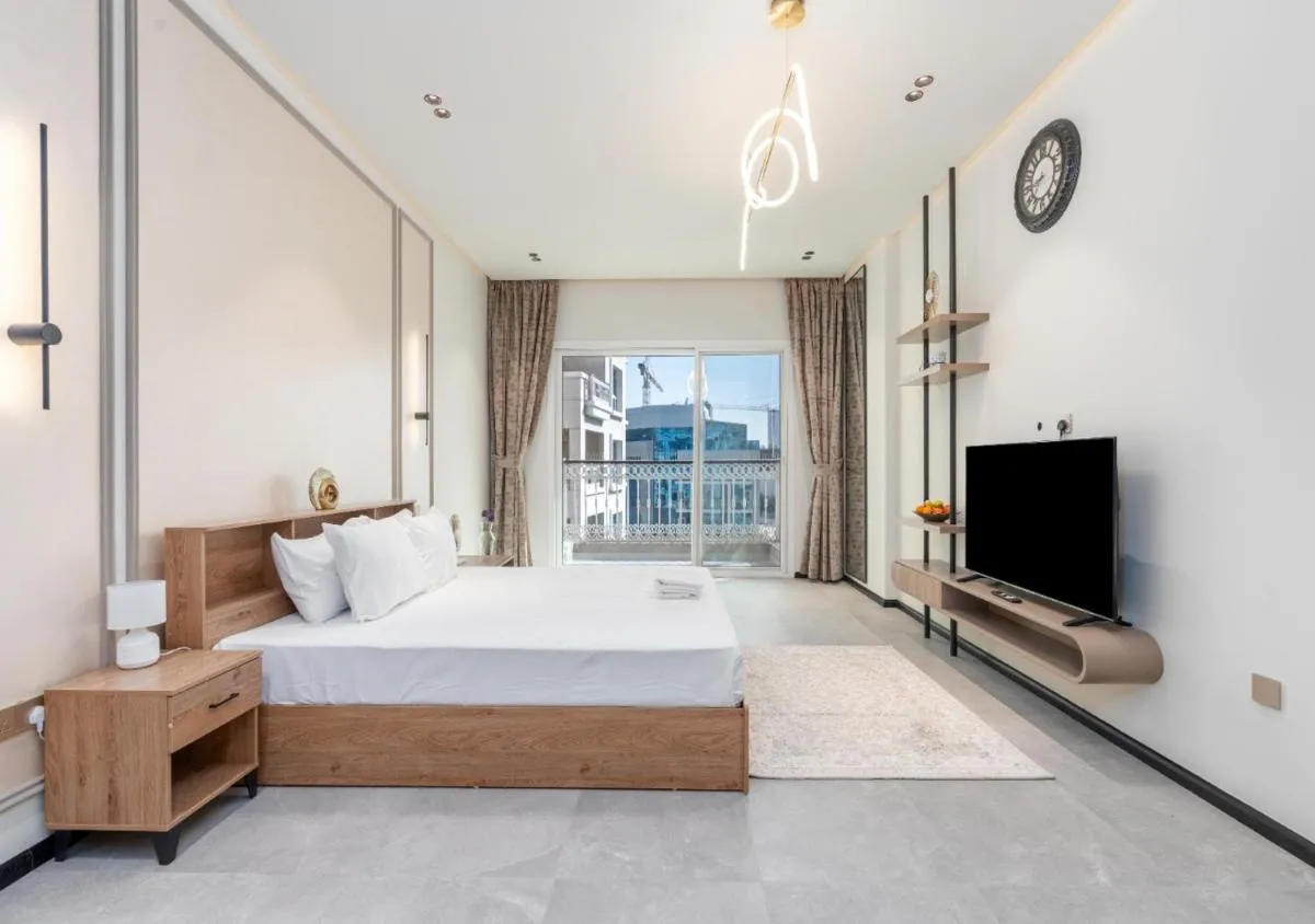 Burj View - Luxury Studio - Near Dubai Miracle & Butterfly Garden- Arjan, Dubailand