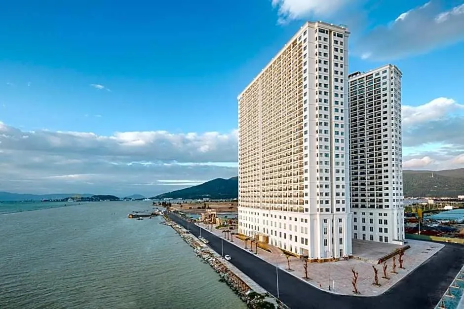 فندق غولدن باي دا نانج - دا نانج، فيتنام