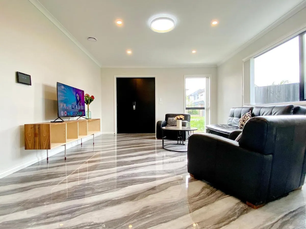 كاستلبان نيو منزل سكم اكس دك فيو — صورة 3