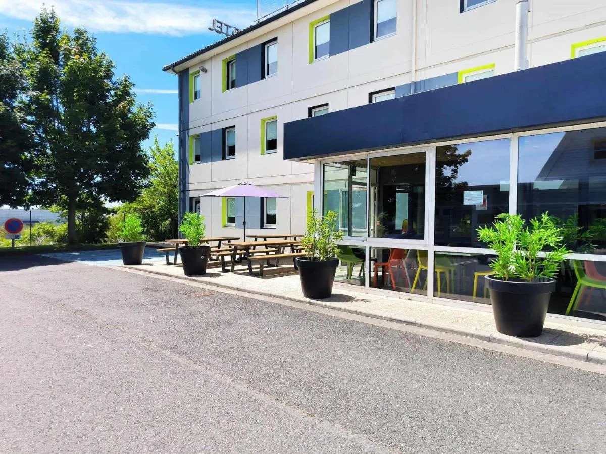 ⁨إيبيس بودغيت بويتييرس نورد فوتوروسسوبي⁩ — صورة 3
